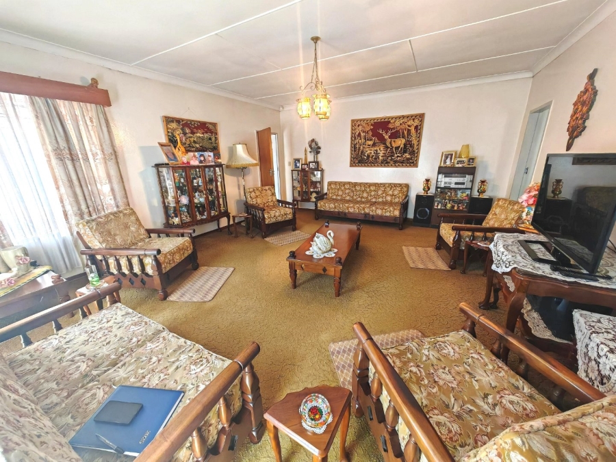 3 Bedroom Property for Sale in Uitsig Free State